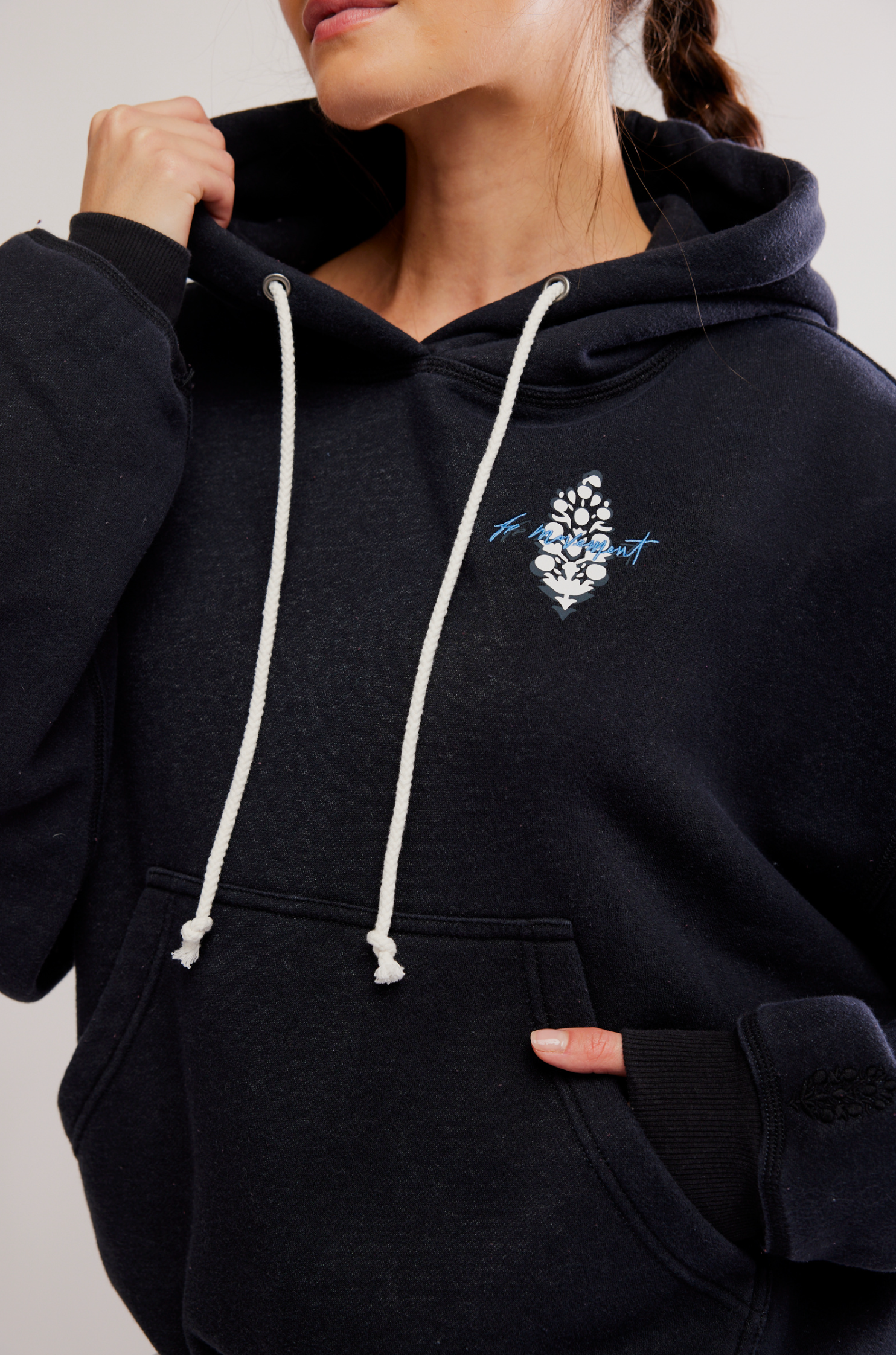 final call front logo hoodie